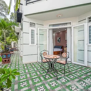 Cozrum Homes - Retro House Ho Chi Minh City